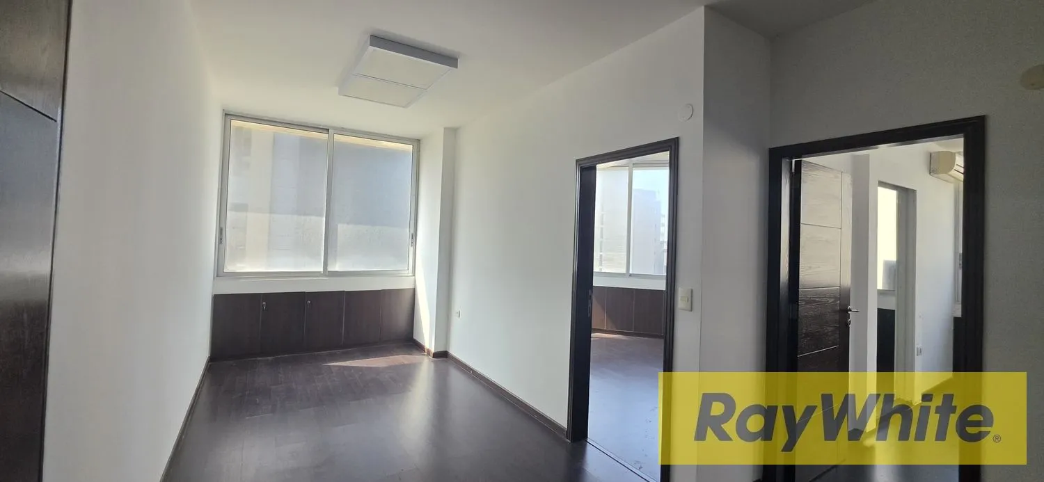 Office For Rent In Achrafieh | Prime Location — الصورة 2
