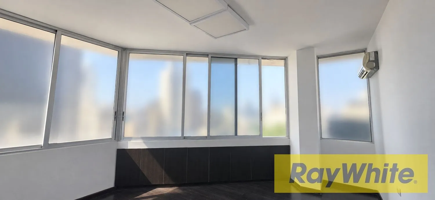 Office For Rent In Achrafieh | Prime Location — الصورة 3