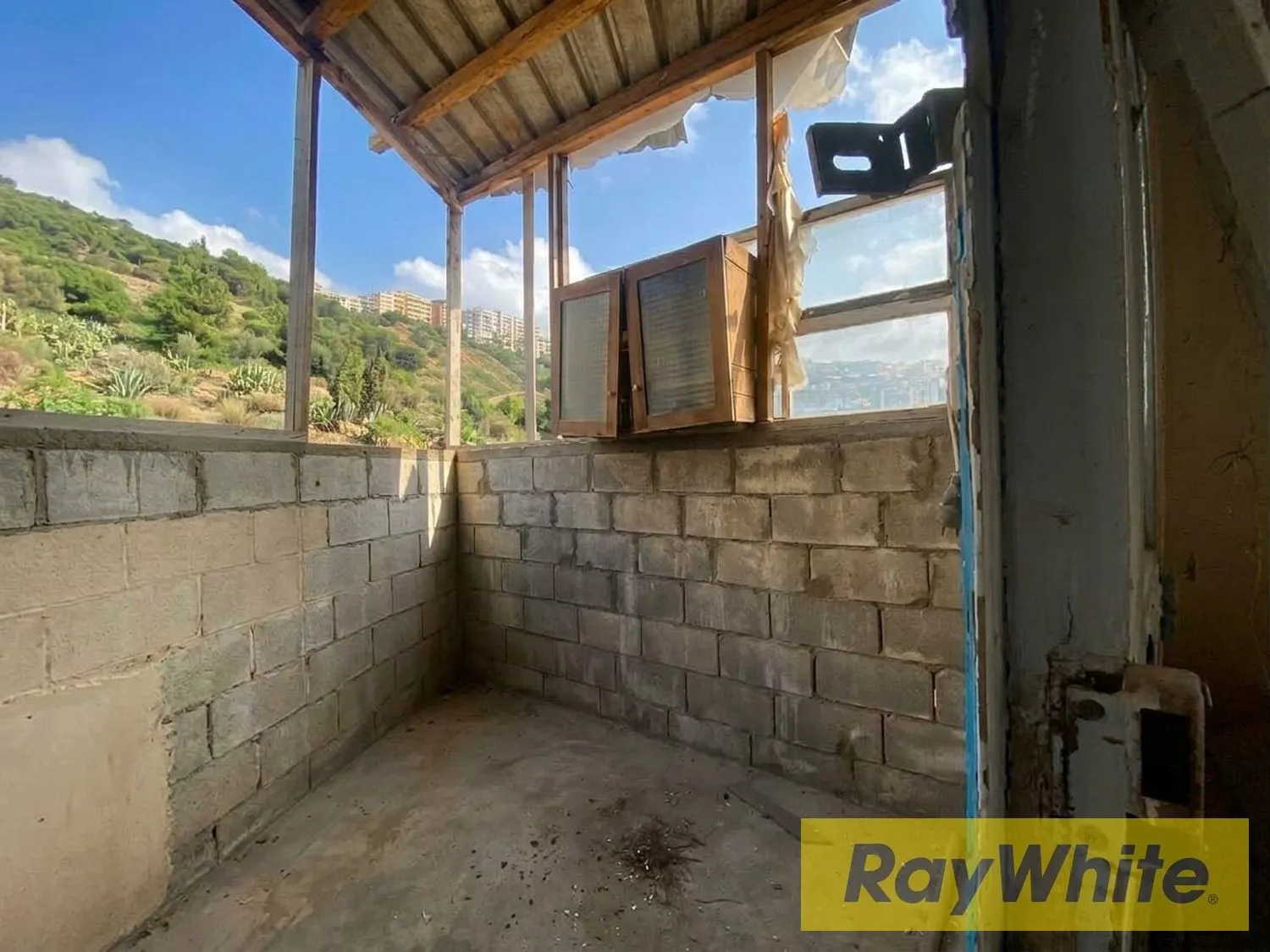 Industrial Space For Sale In Fanar – Former Carpentry Workshop — الصورة 4
