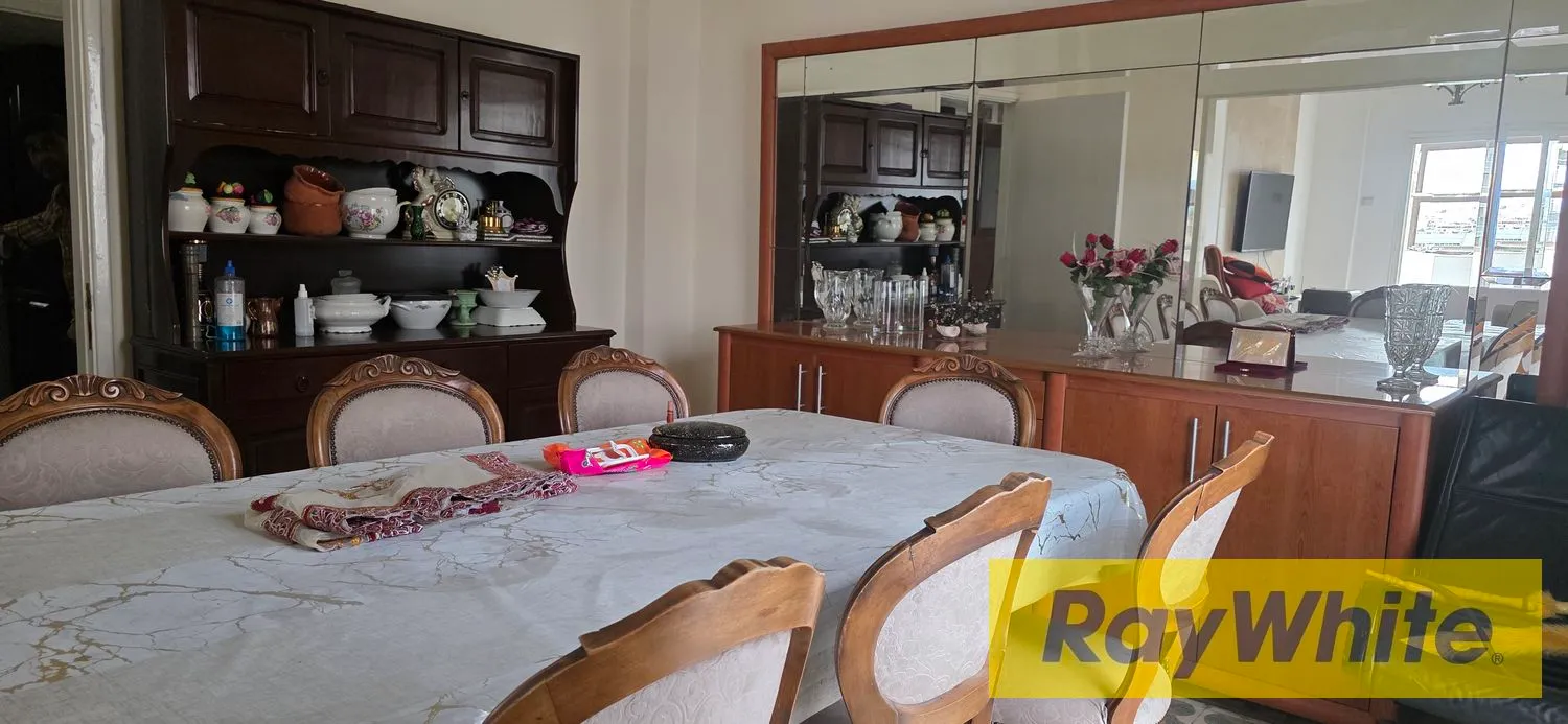 Furnished Vintage Apartment For Rent In Sodeco, Rizk Area — photo 3