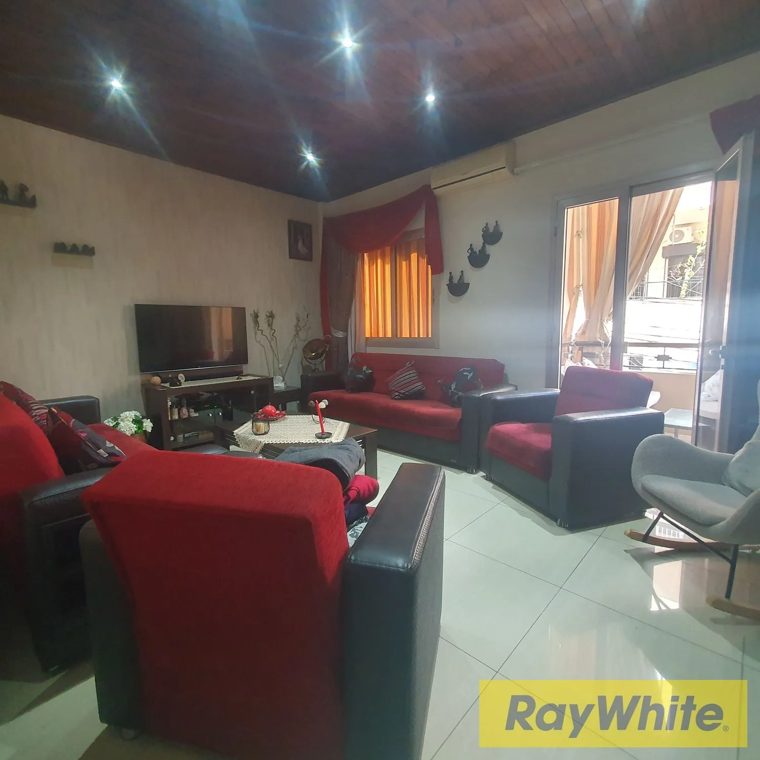 Apartment For Sale In Sin El Fil — photo 2