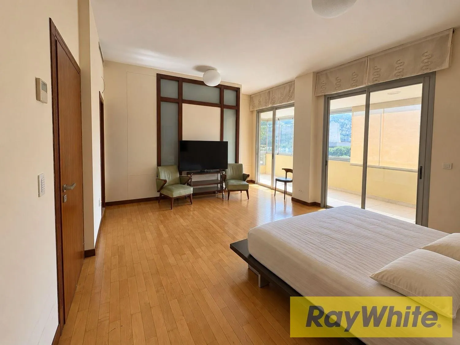 Apartment For Sale In Kfar Yassine – 235 Sqm | Private Garden — الصورة 3