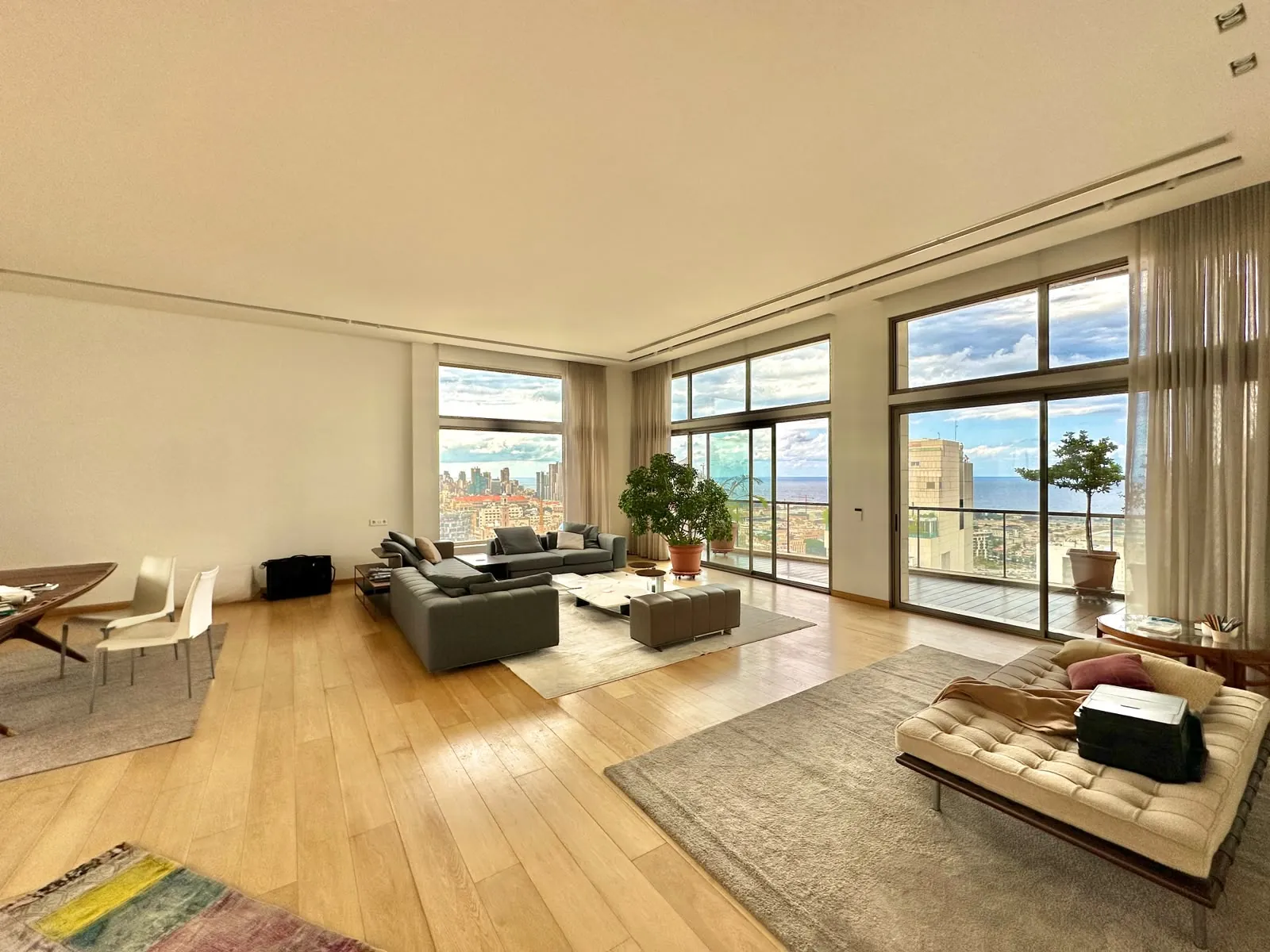 5BR Apartment for Sale in Saifi — الصورة 2