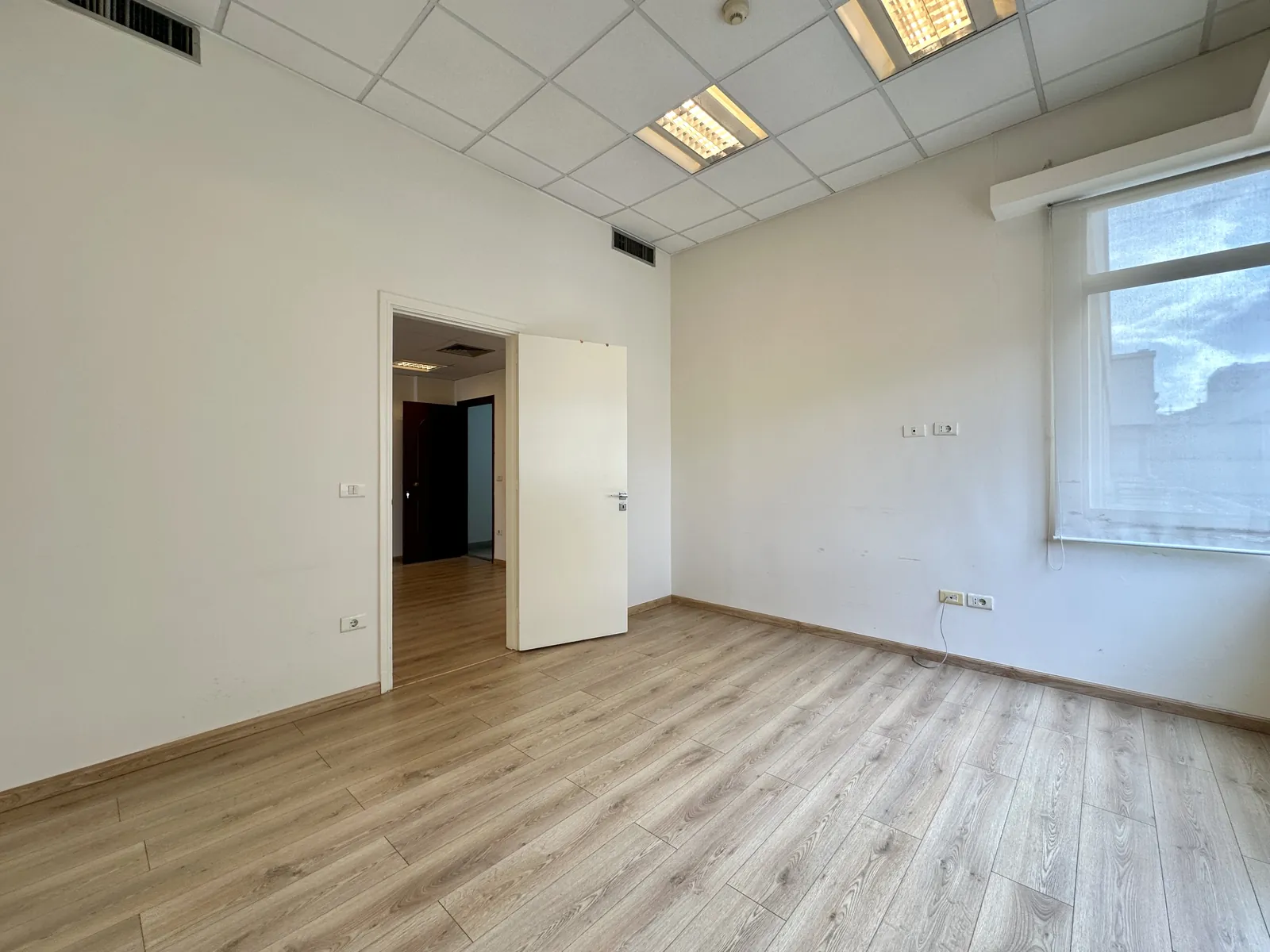3BR Office for Rent in Downtown Beirut — الصورة 4