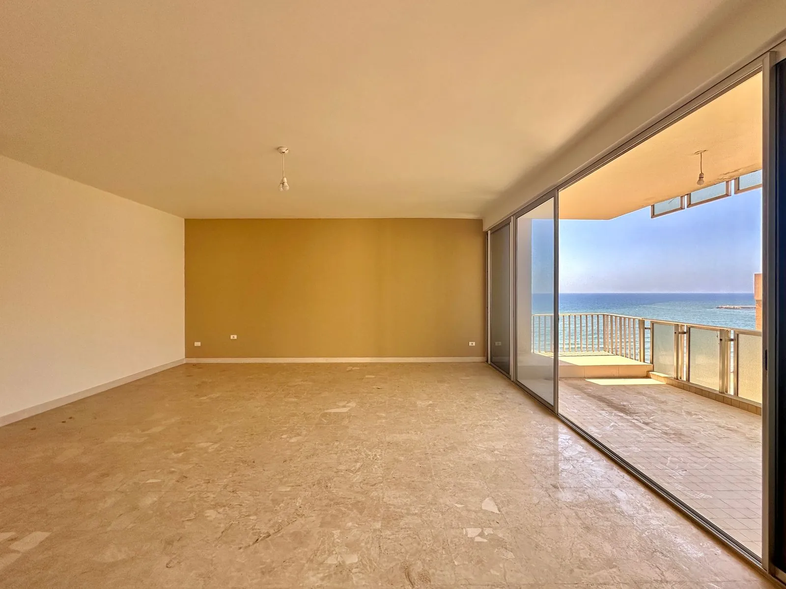 4BR Apartment for Sale in Ramlet Al Baida — photo 3