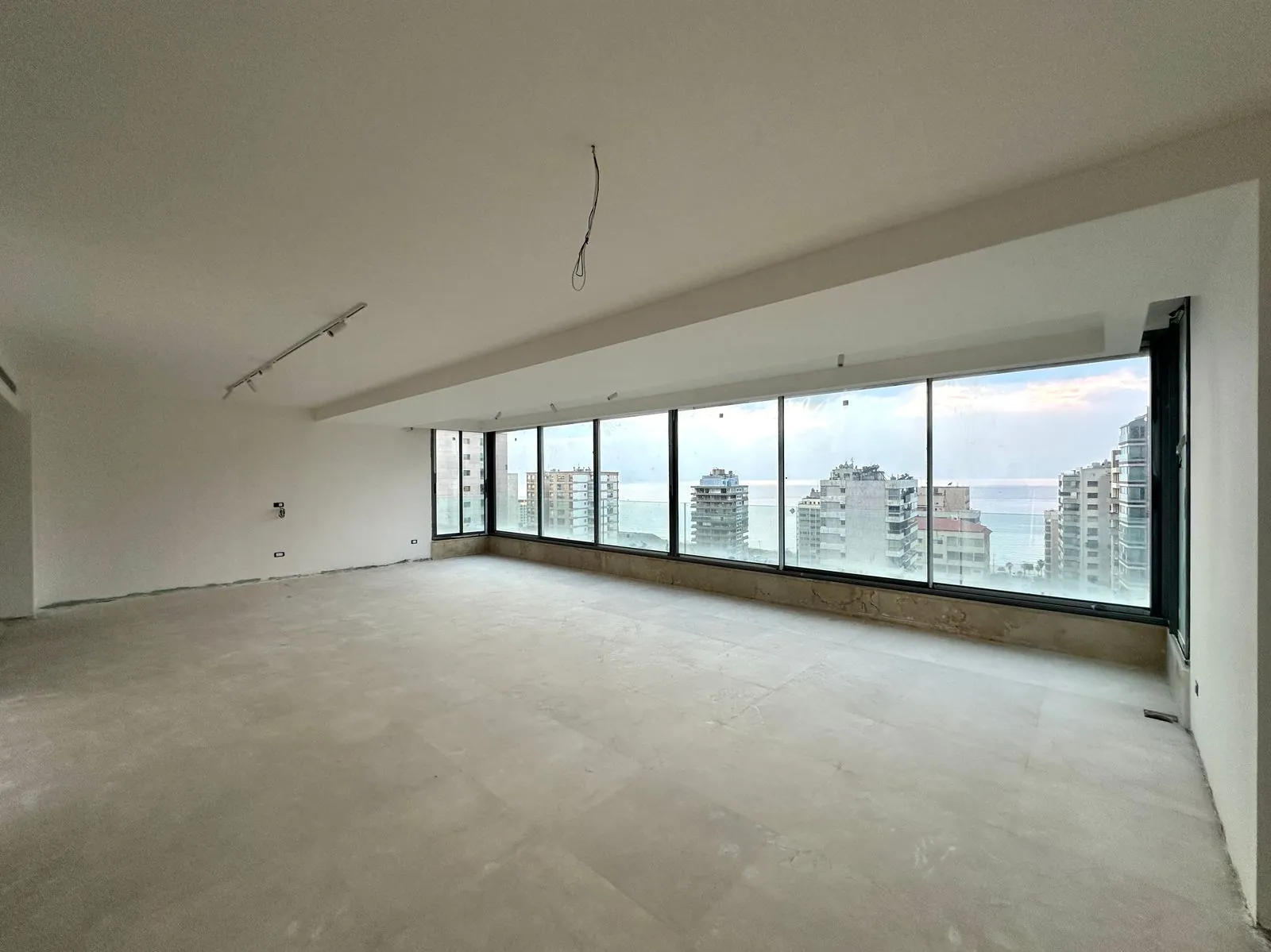 3BR Apartment for Sale in Ramlet Al Baida