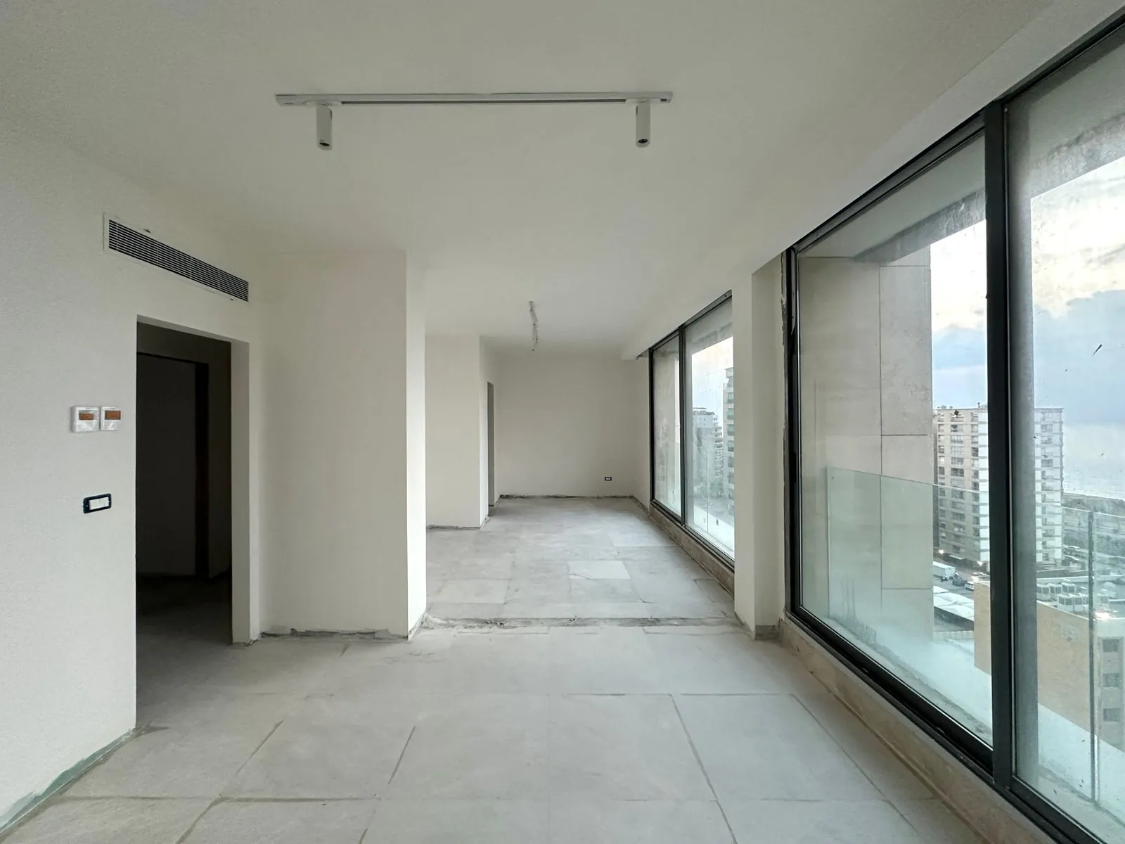 3BR Apartment for Sale in Ramlet Al Baida — photo 2