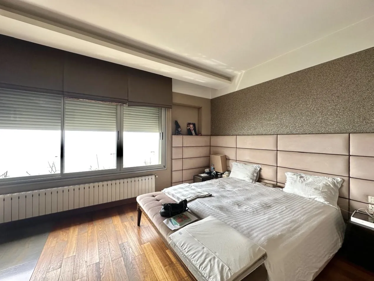 4BR Apartment for Sale in Raouche — الصورة 4
