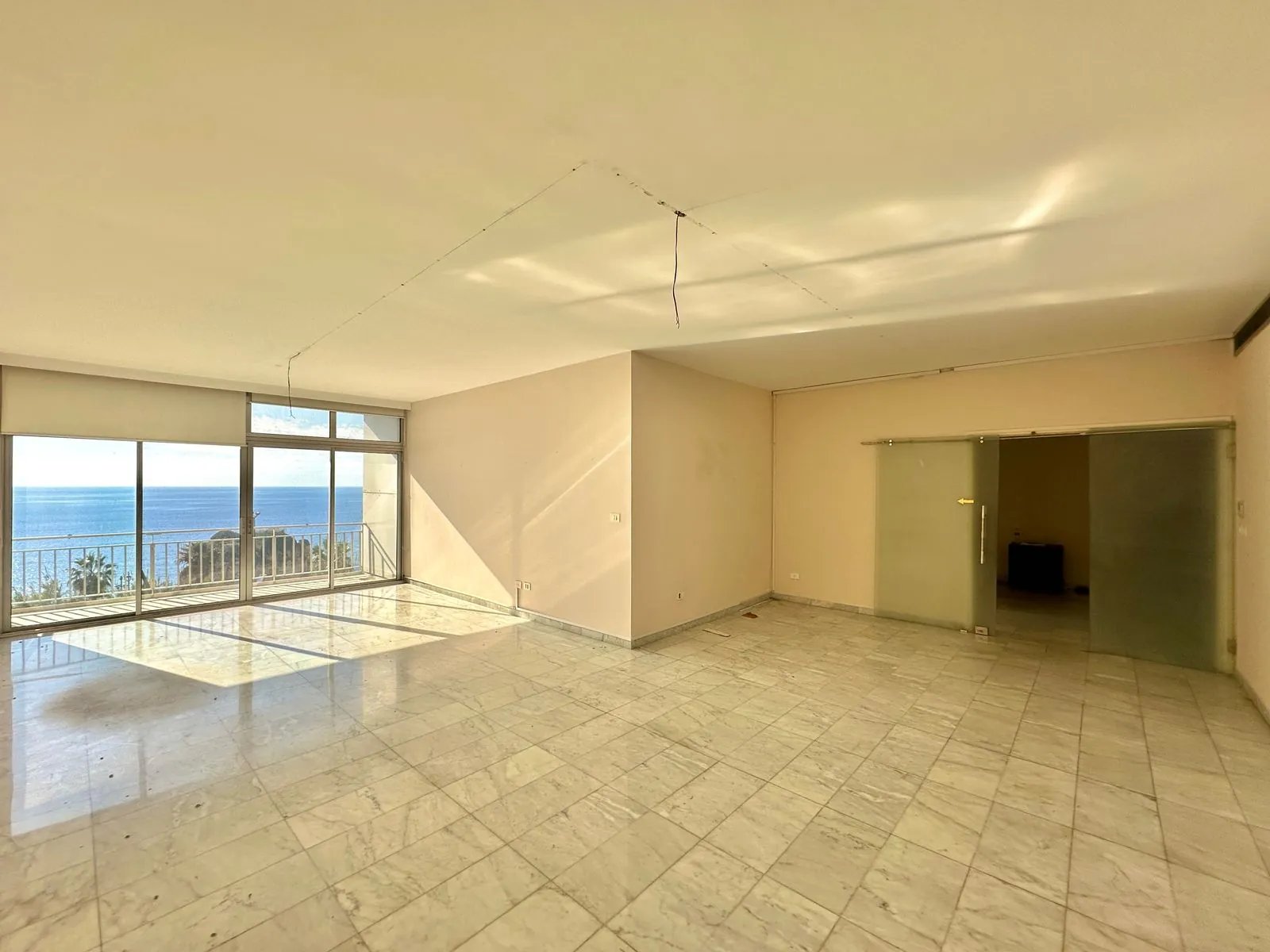 3BR Apartment for Rent in Raouche — الصورة 2
