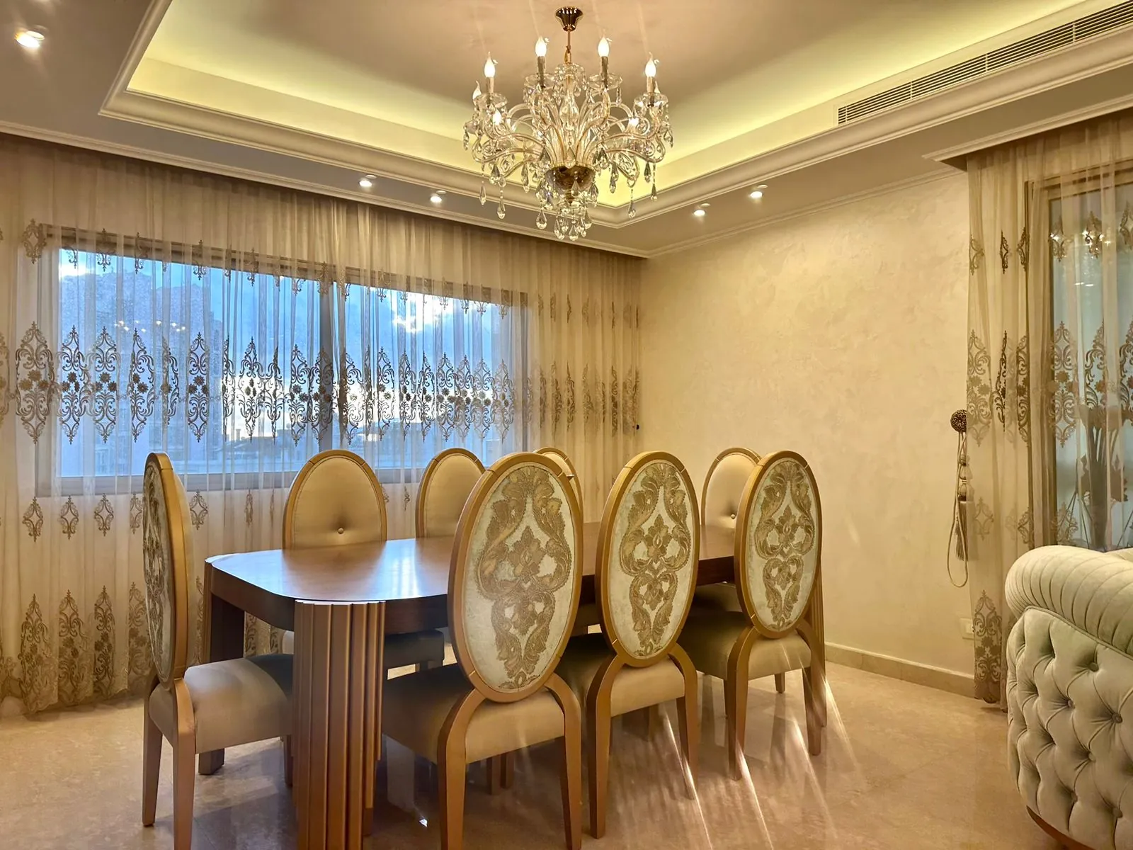 3BR Apartment for Sale in Raouche — الصورة 3