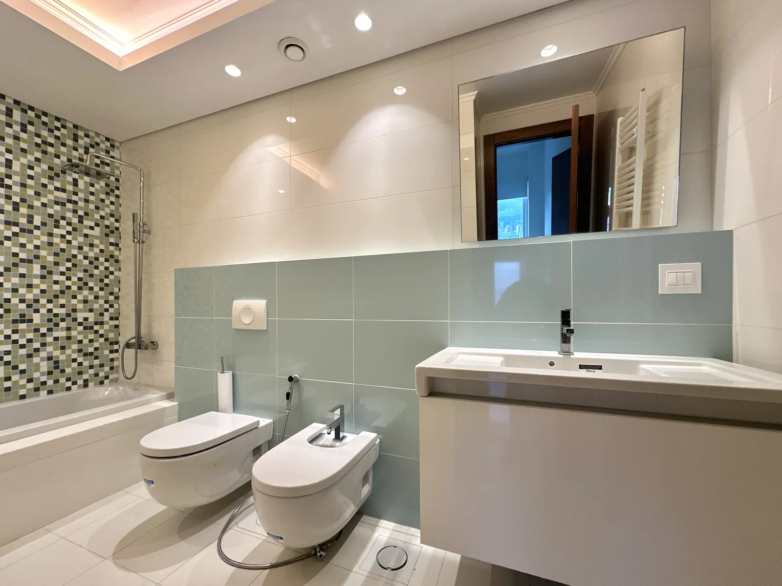 4BR Apartment for Sale in Ain Al Mraiseh — photo 3