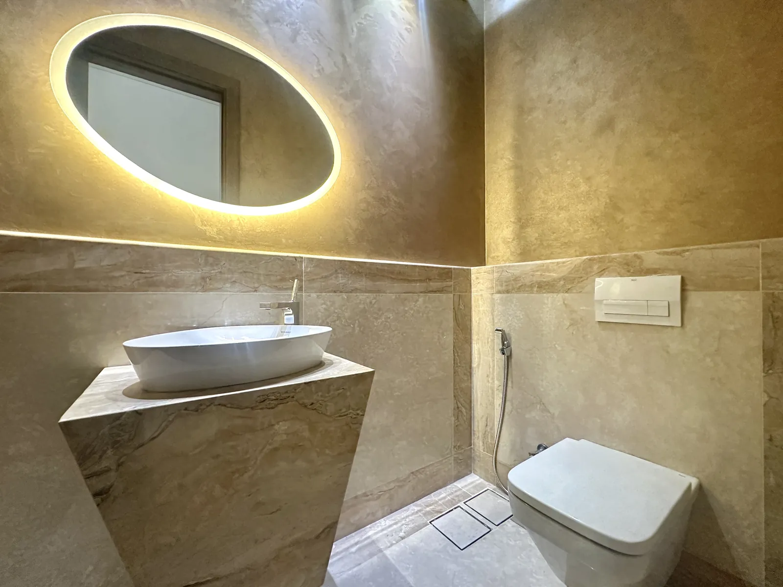 4BR Apartment for Sale in Ain Al Mraiseh — photo 2
