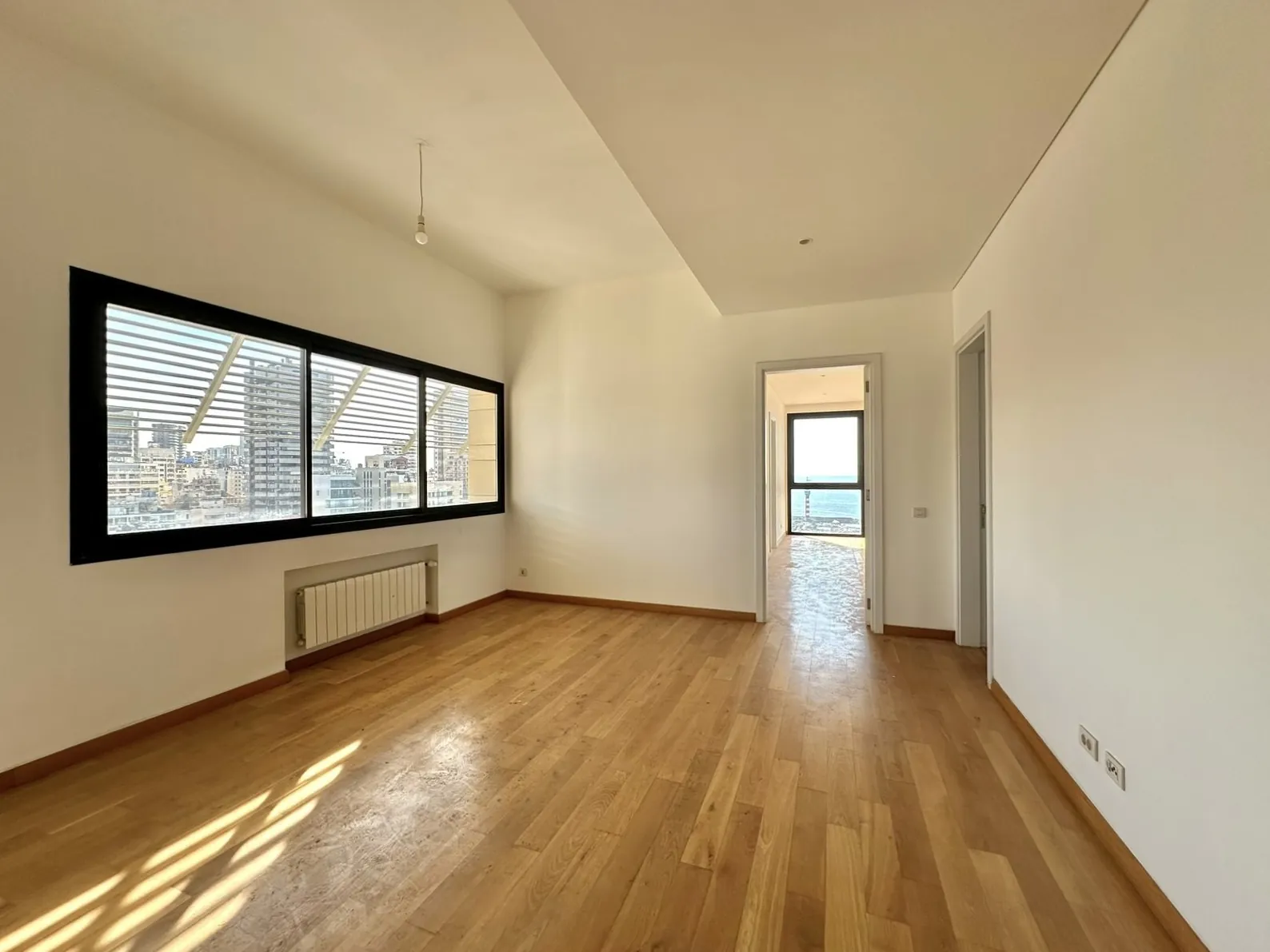 4BR Apartment for Sale in Ain Al Mraiseh — الصورة 4