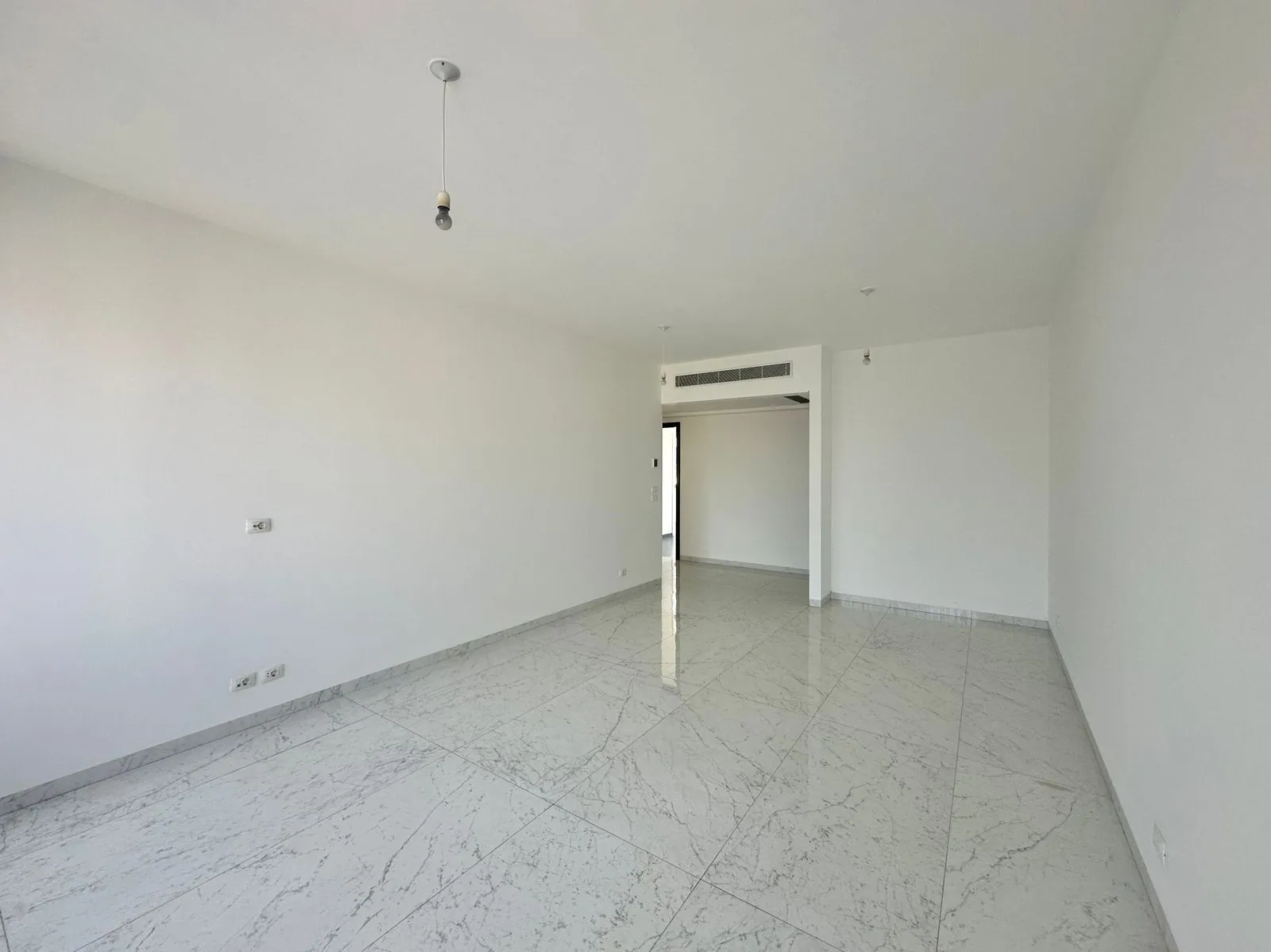 3BR Apartment for Sale in Saqyet Al Janzeer — photo 2