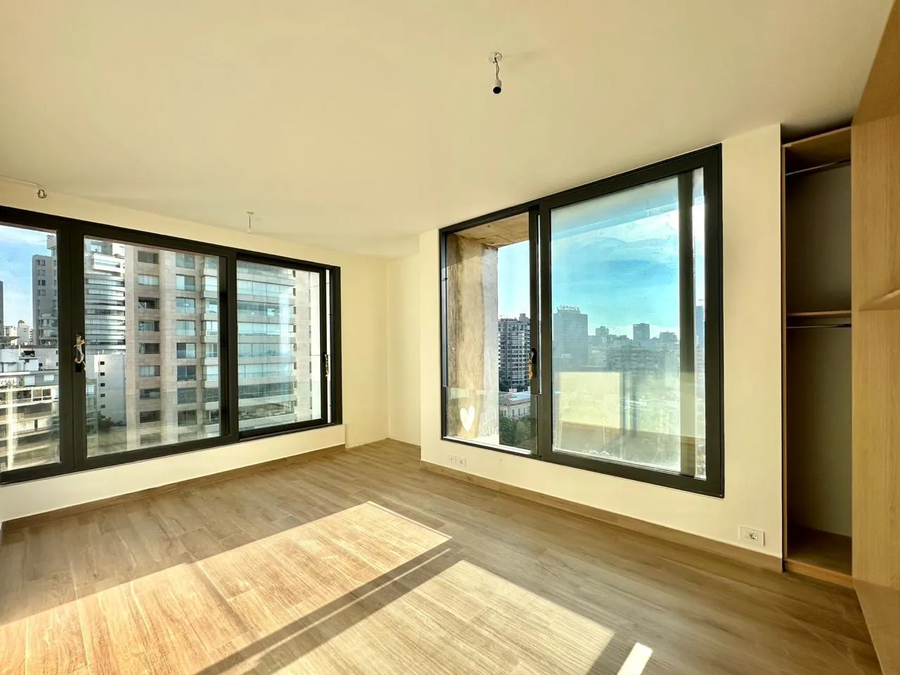 3BR Apartment for Sale in Ain Al Mraiseh — الصورة 5