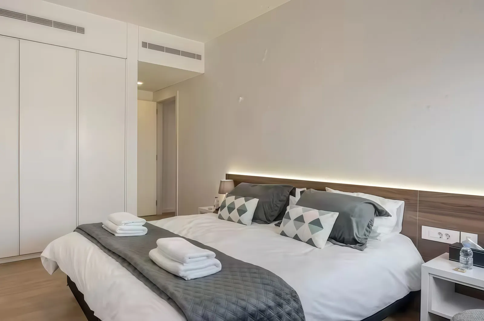 2BR Apartment for Sale in Mar Mikhael — الصورة 3