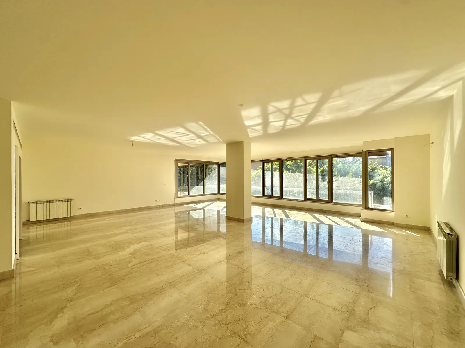 3BR Apartment for Rent in Ain Al Mraiseh