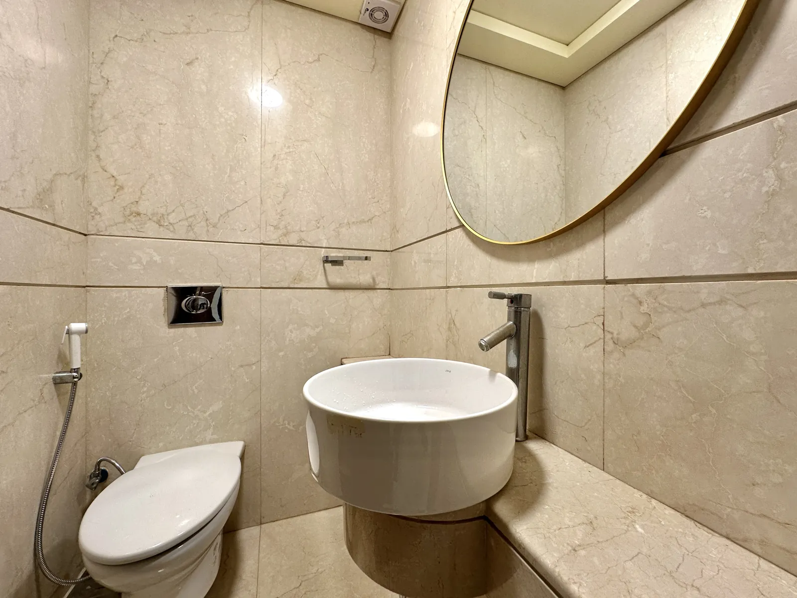 3BR Apartment for Rent in Ain Al Mraiseh — الصورة 5