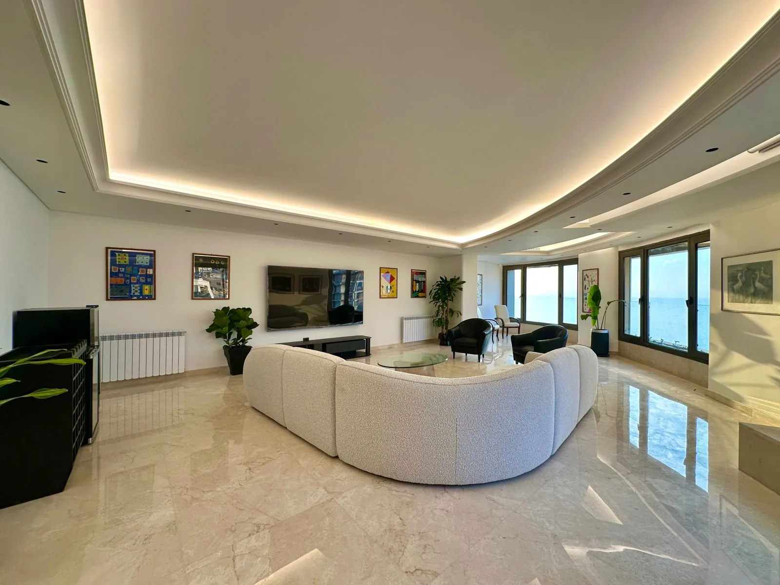 3BR Apartment for Sale in Raouche