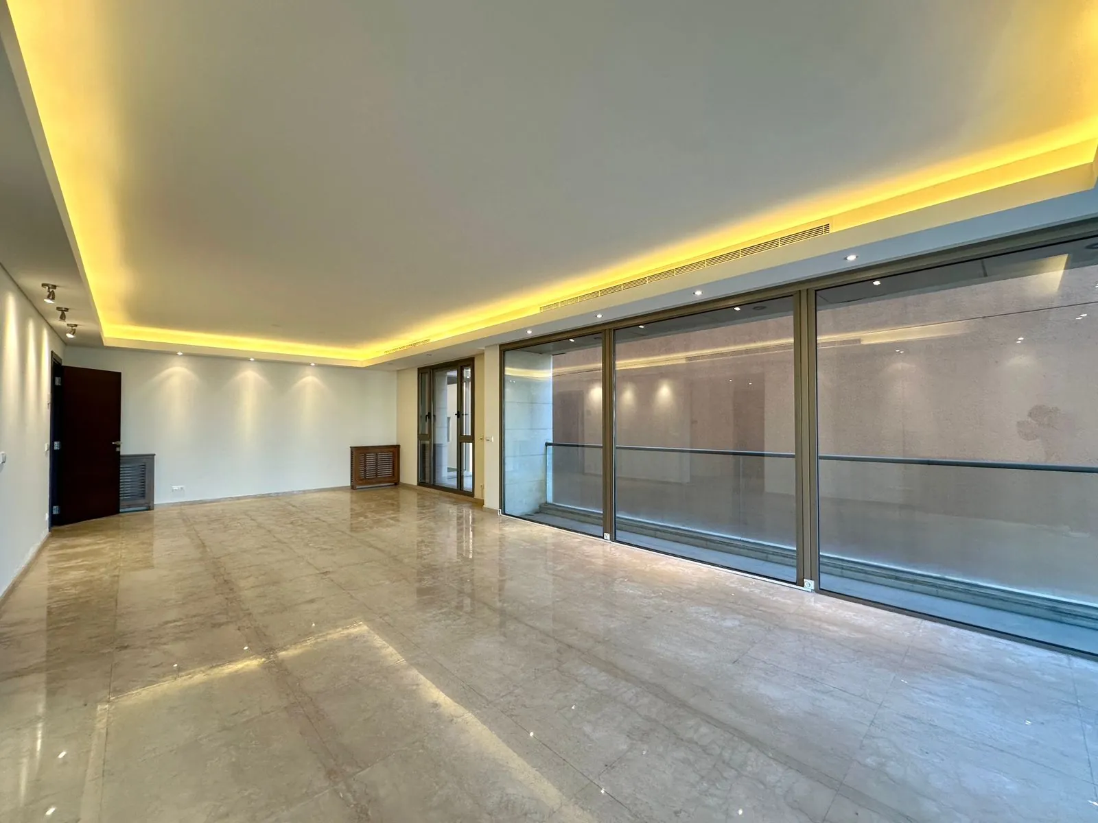 3BR Apartment for Sale in Saifi — الصورة 2