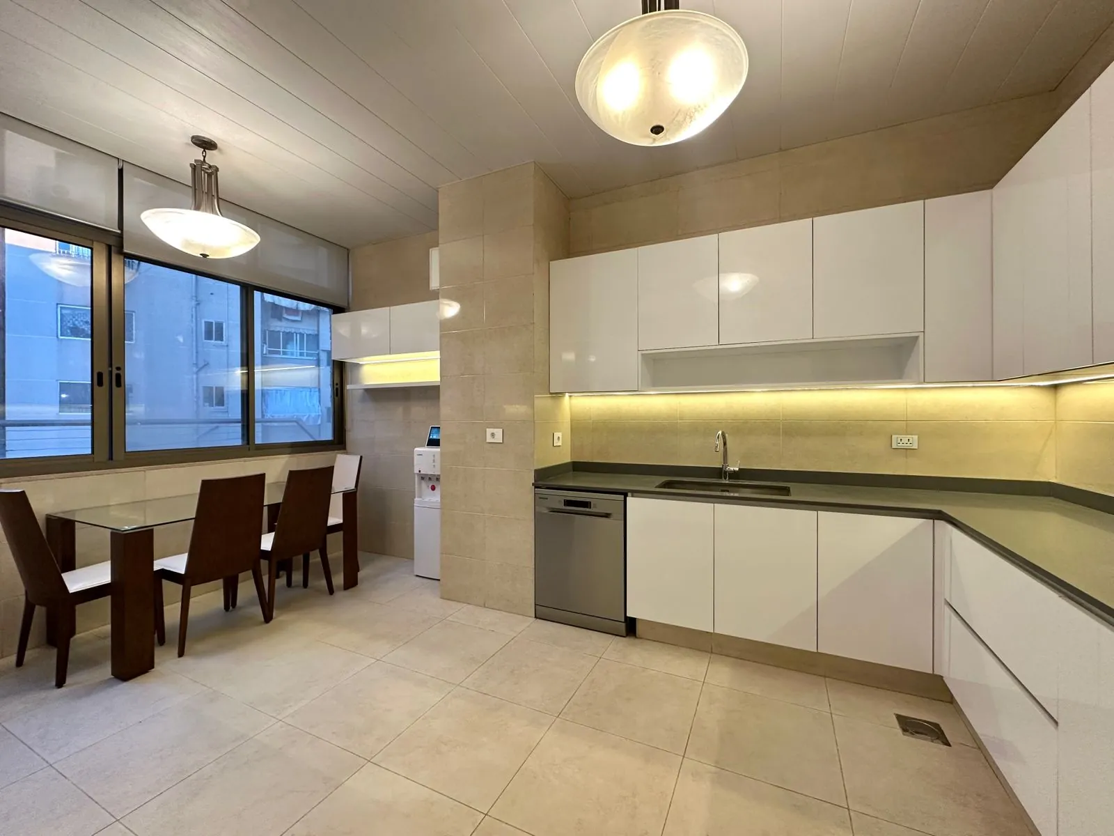 3BR Apartment for Sale in Manara — الصورة 4