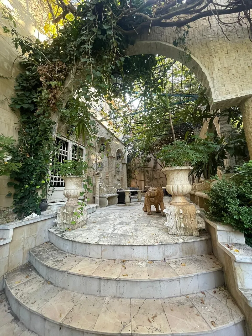 6BR Villa for Sale in Khaldah — الصورة 3