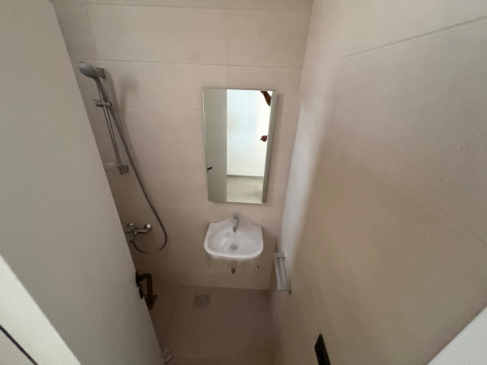 3BR Apartment for Rent in Achrafiyeh — photo 4