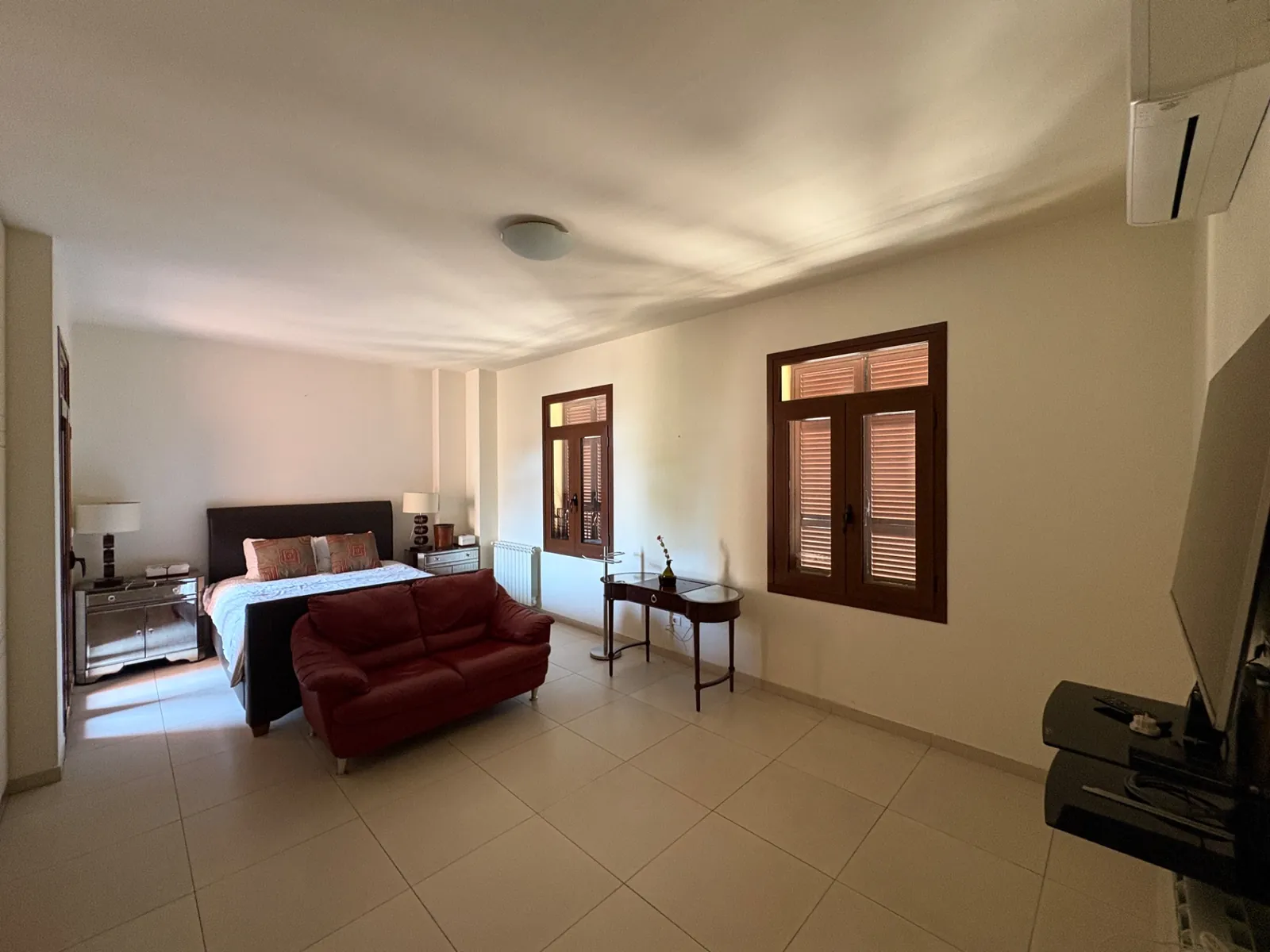 Apartment for Rent in Achrafiyeh tabaris