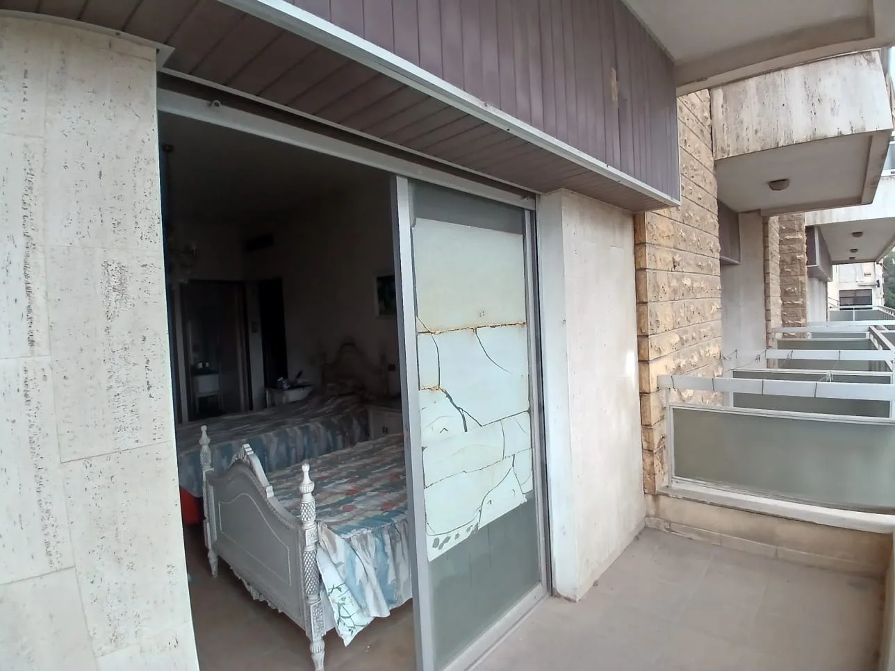 Apartment for Sale in Jal El Dib, Lebanon — الصورة 5