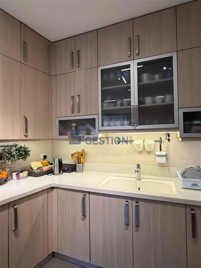 Apartment for Sale in Sanayeh — الصورة 2
