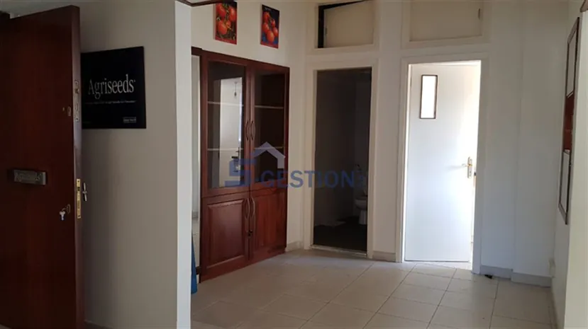 Office for Rent in Badaro — الصورة 2