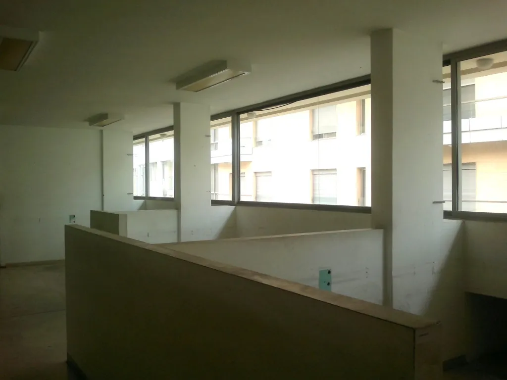 Office for Rent in Achrafieh — الصورة 2
