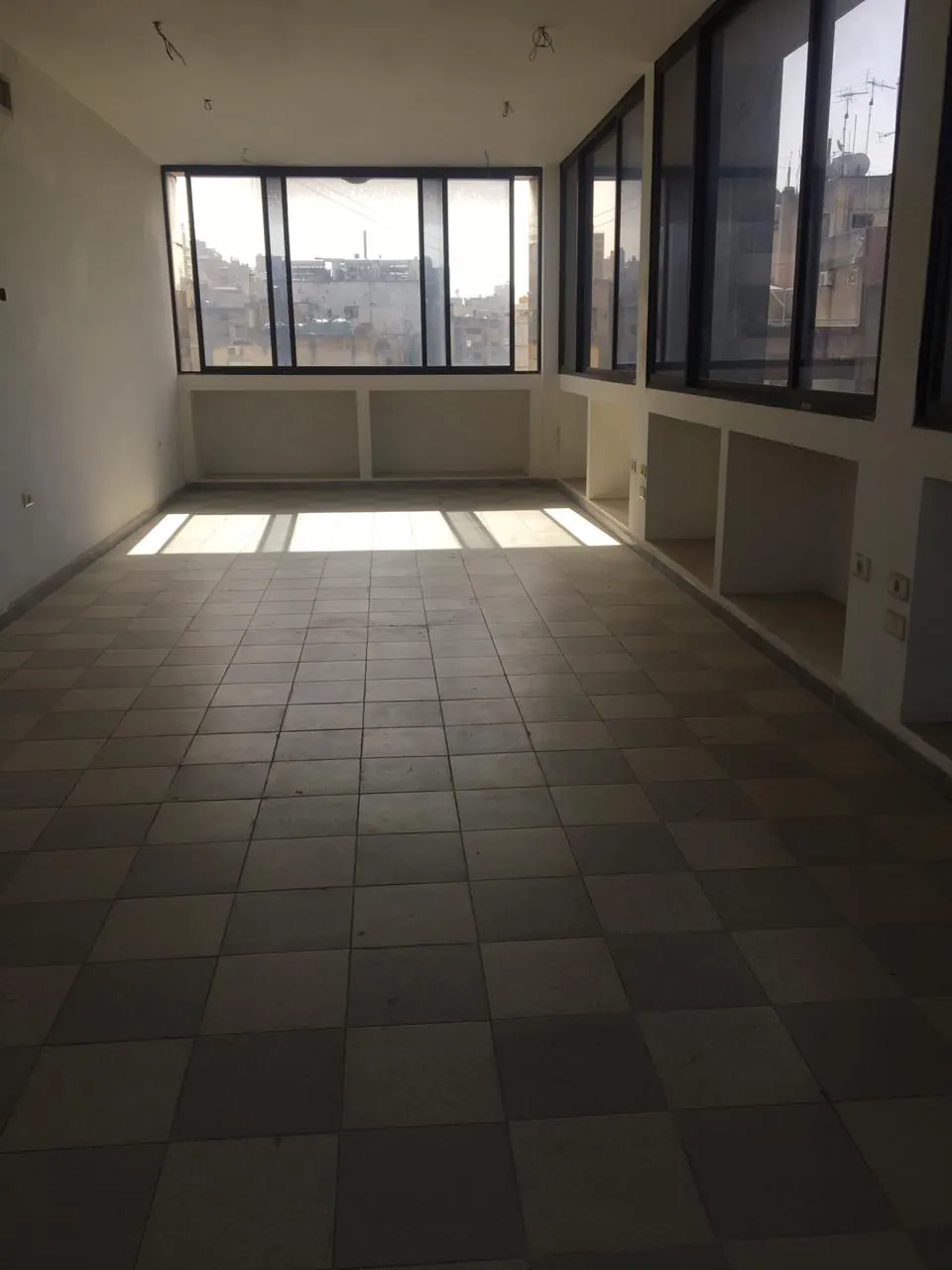 Office for Sale in Dekwaneh