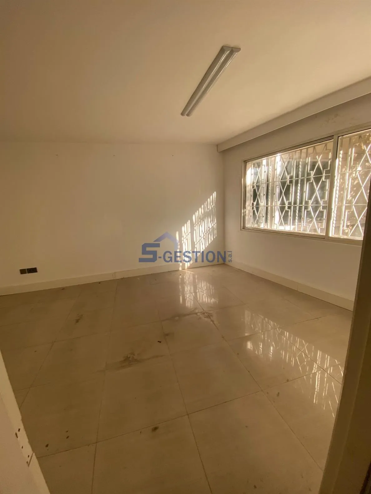 Office for Sale in Gemmayze — photo 2