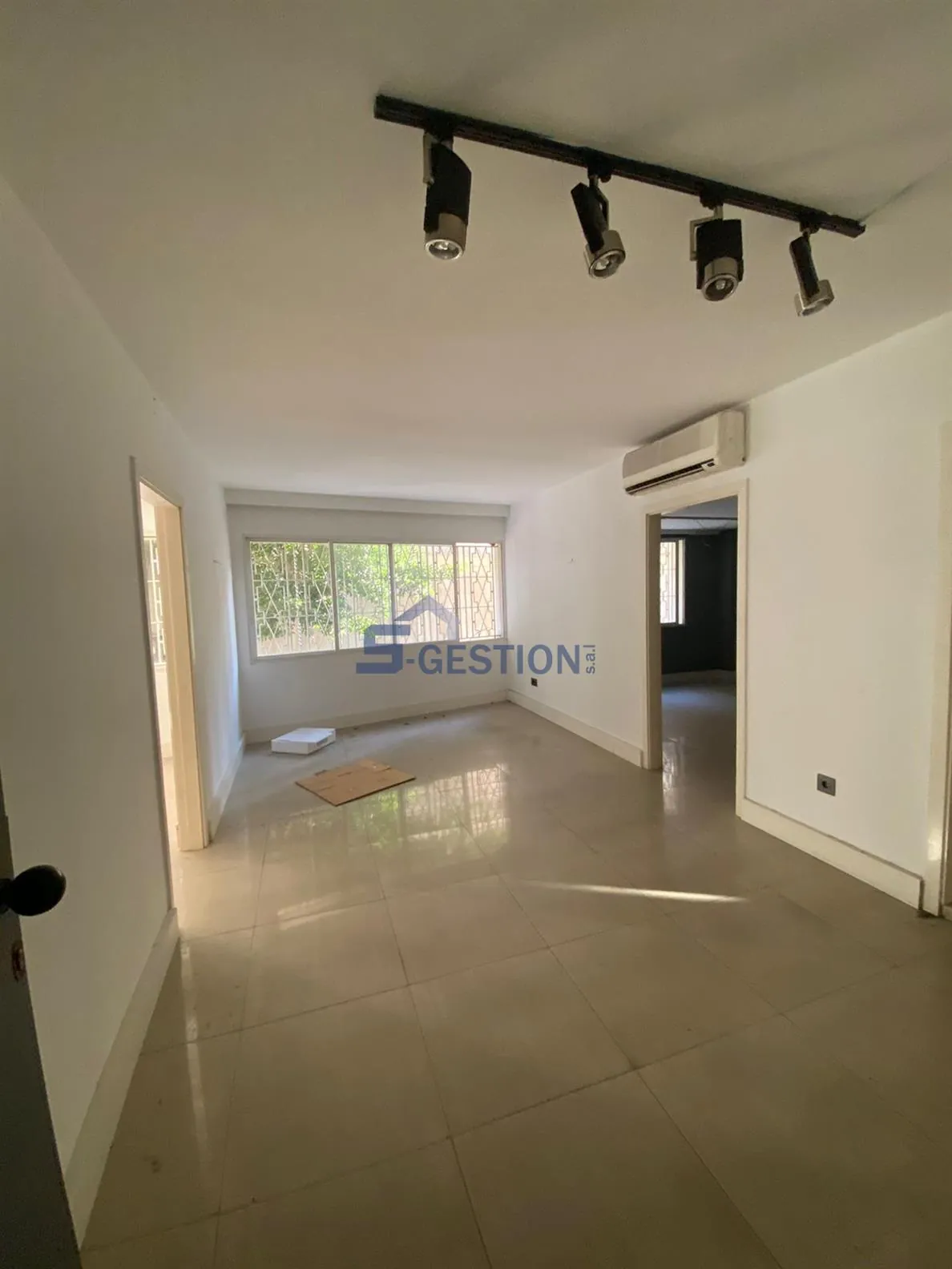 Office for Sale in Gemmayze — photo 3