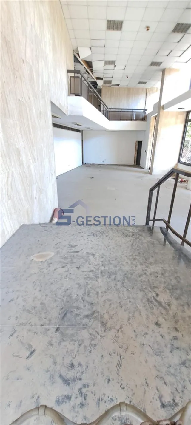 Building for Rent in Down Town — photo 5