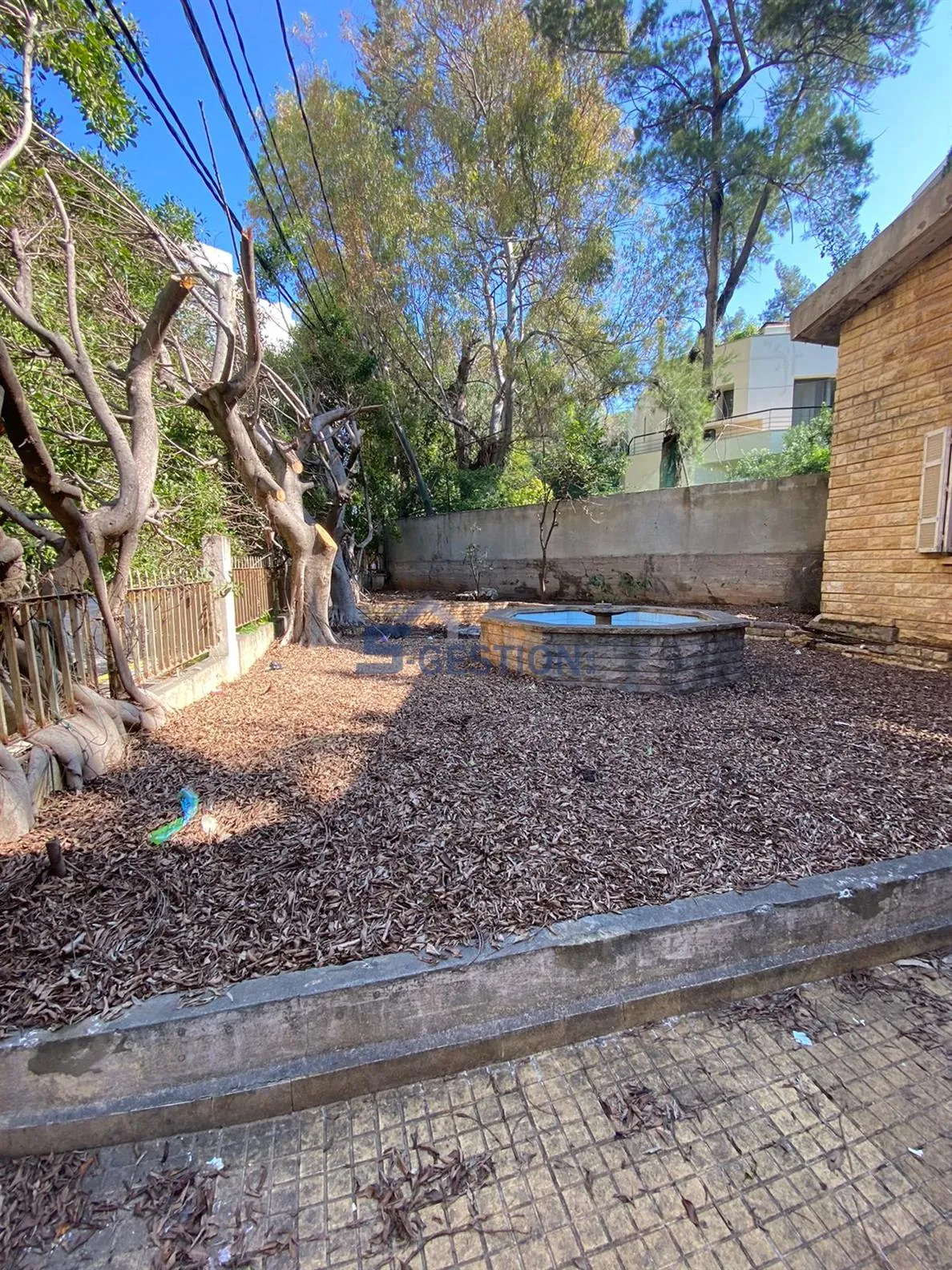 Villa Individual House for Sale in Baabda — photo 2