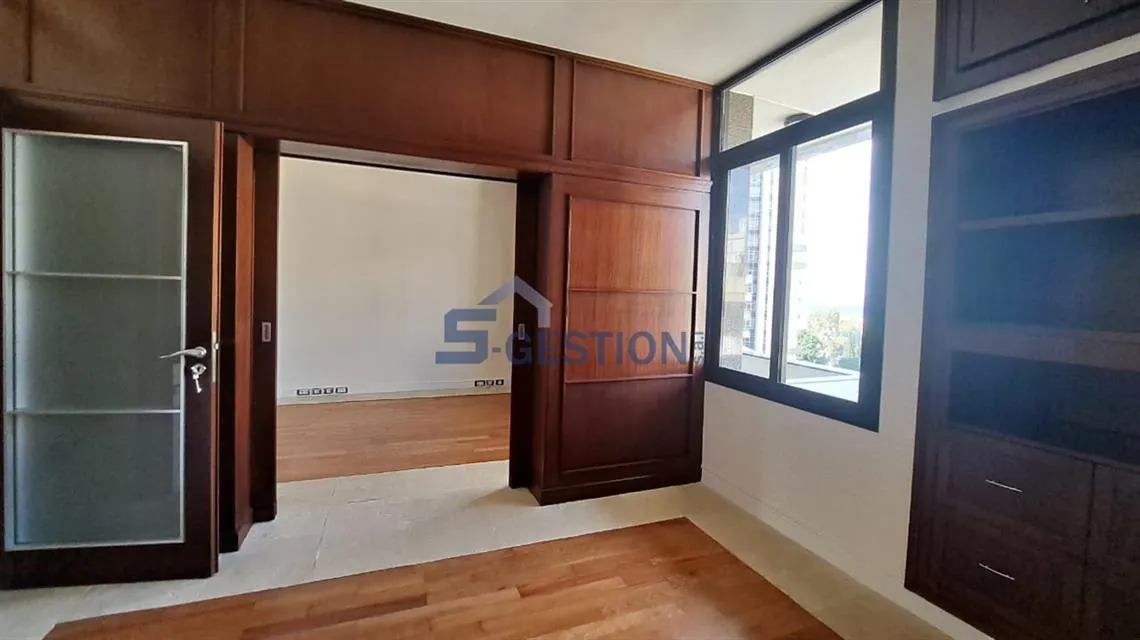Office for Sale in Achrafieh — photo 2