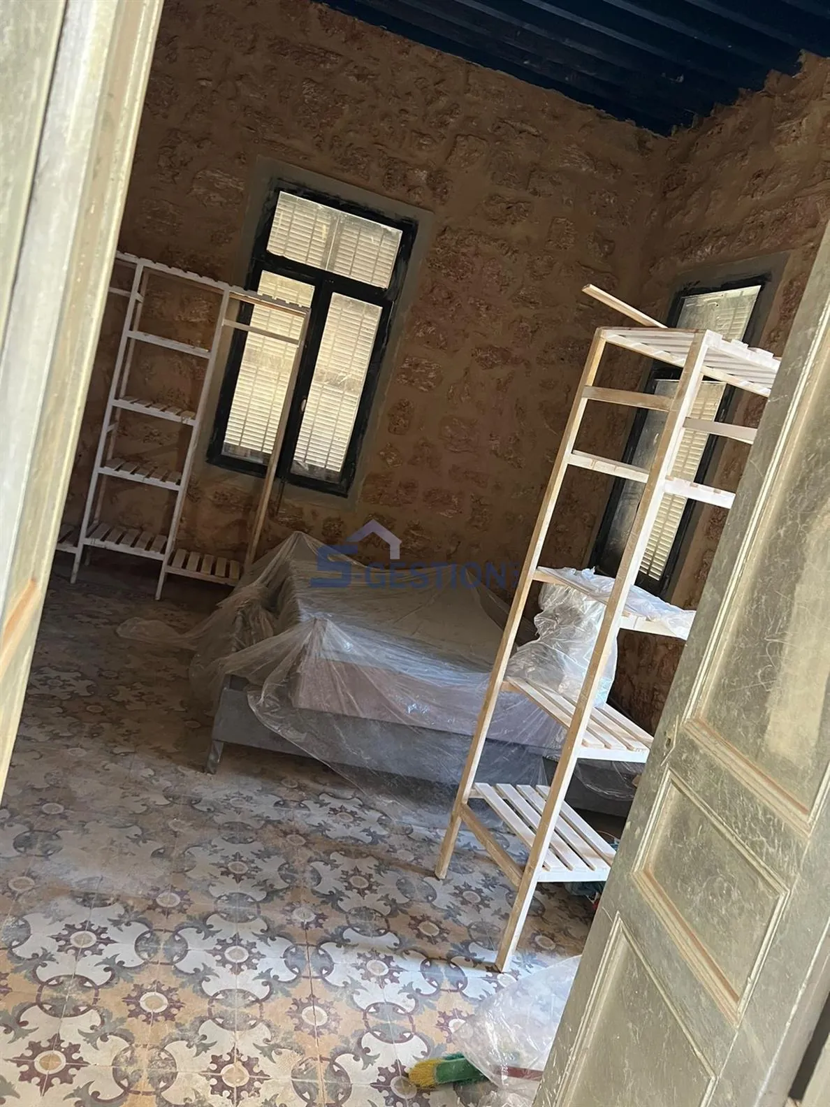 Villa Individual House for Rent in Gemmayze
