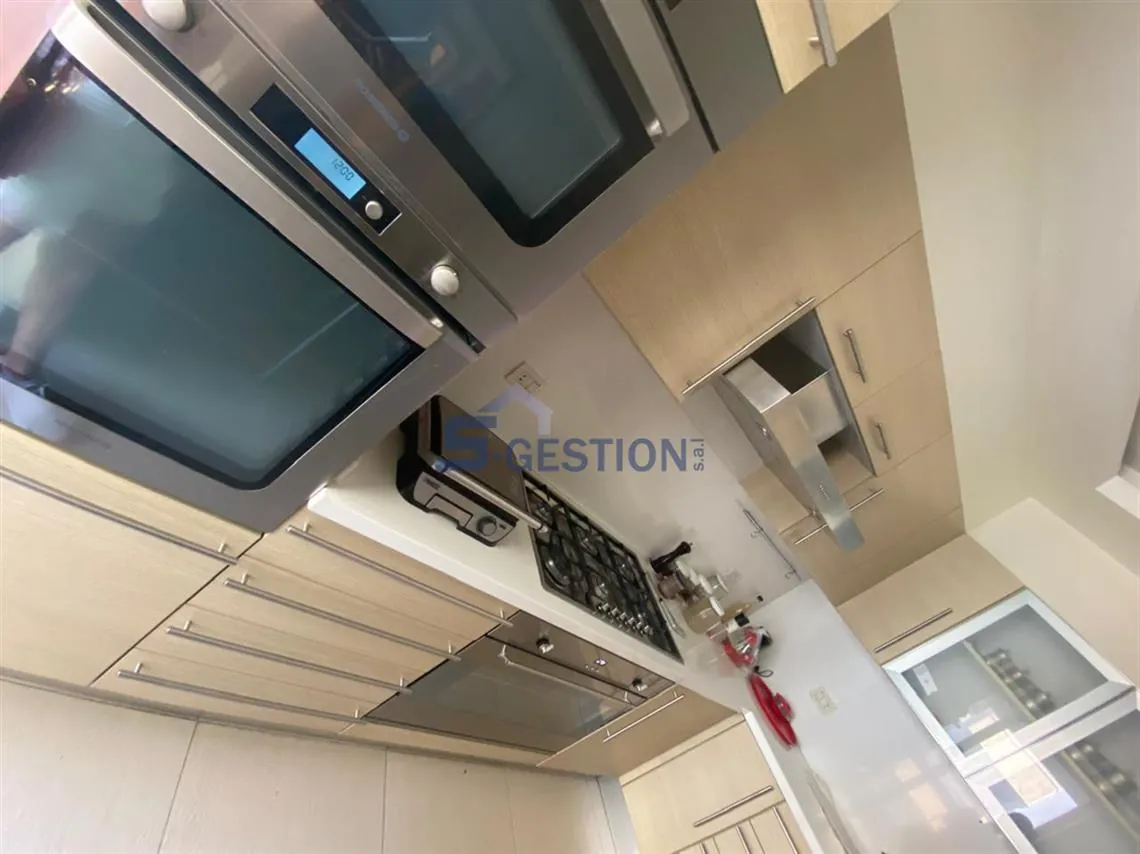 Apartment for Rent Furnished in Sanayeh — photo 3