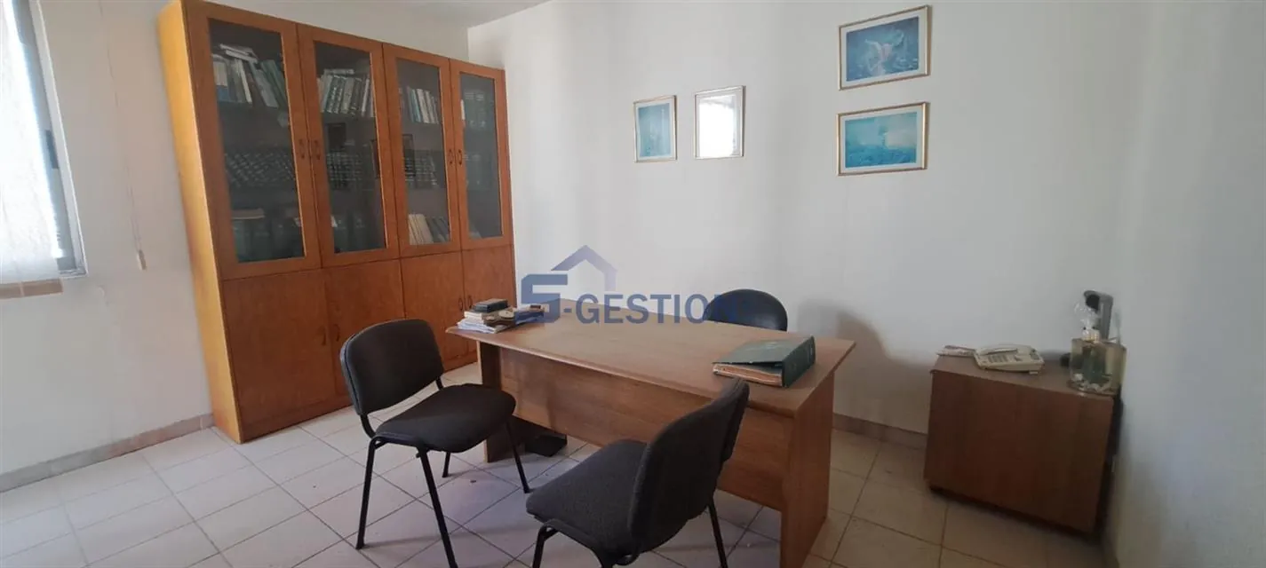 Office for Rent Furnished in Badaro