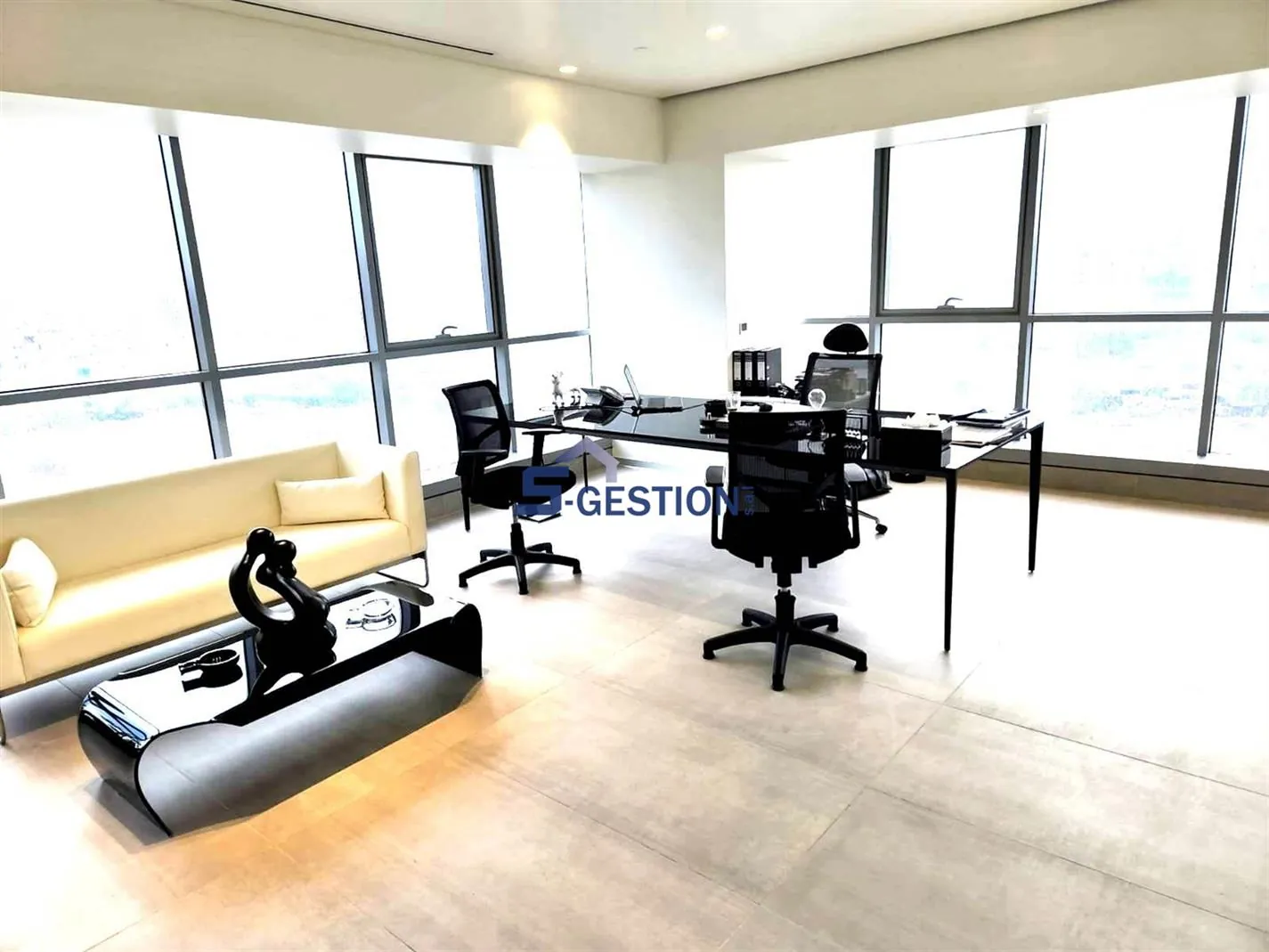 Office for Rent Furnished in Achrafieh — photo 2
