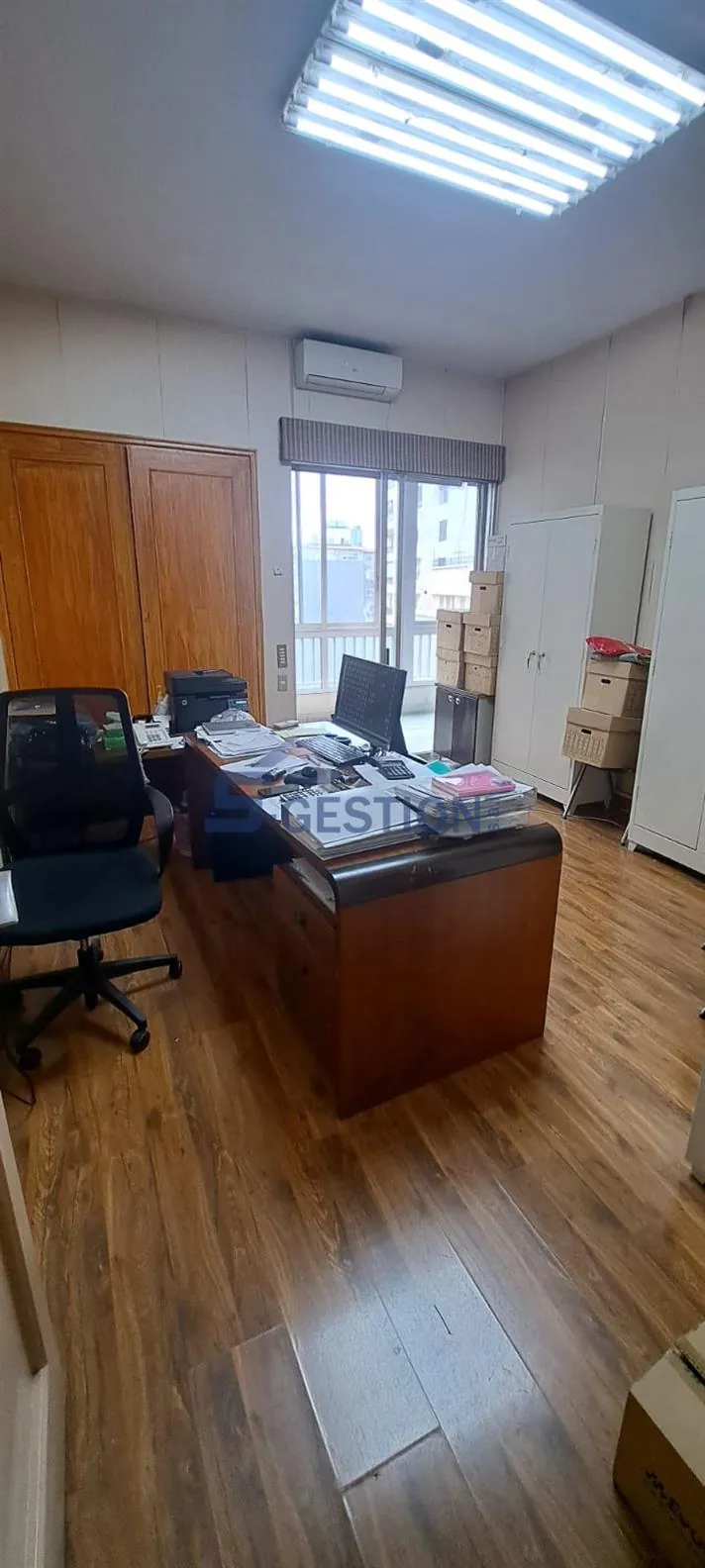 Office for Rent in Hamra — الصورة 2