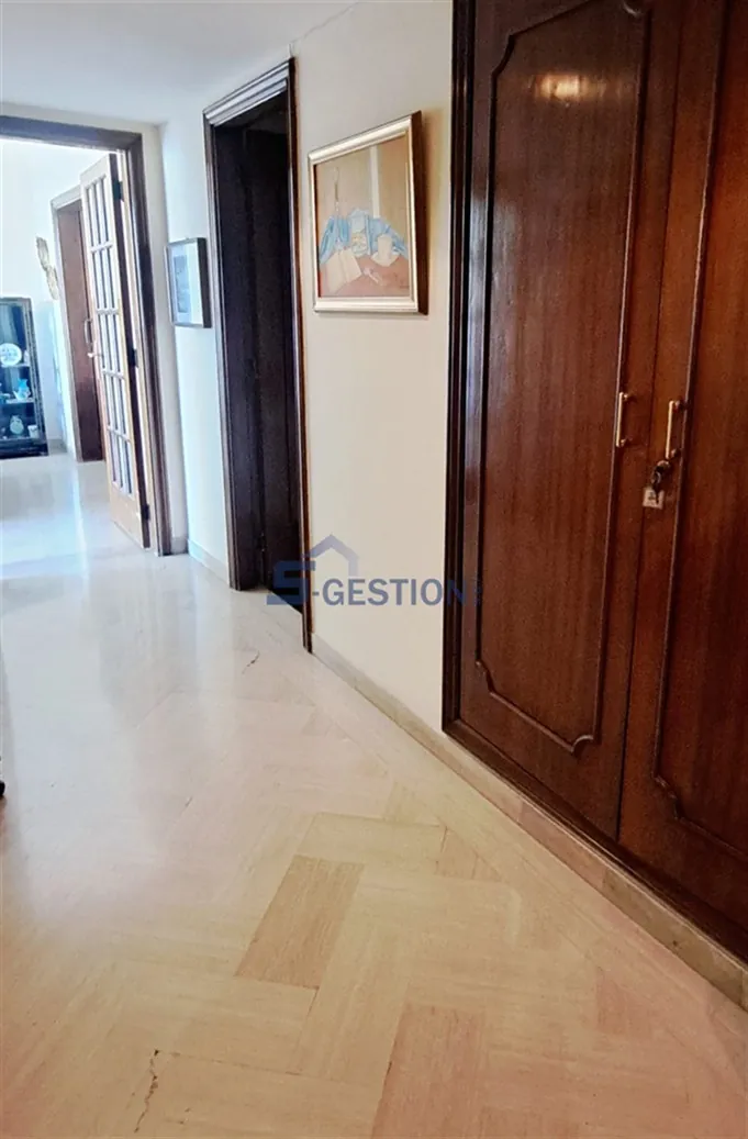 Apartment for Sale in Ras El Nabeh — photo 2