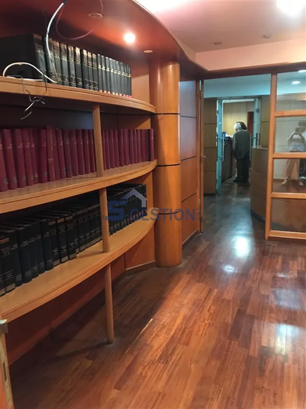 Office for Sale in Hazmieh — الصورة 3