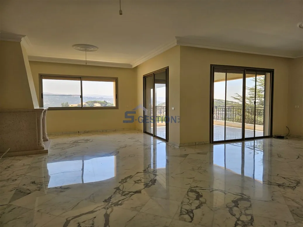 Apartment for Rent in Baabdat