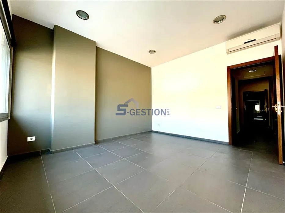 Office for Rent in Horch Tabet