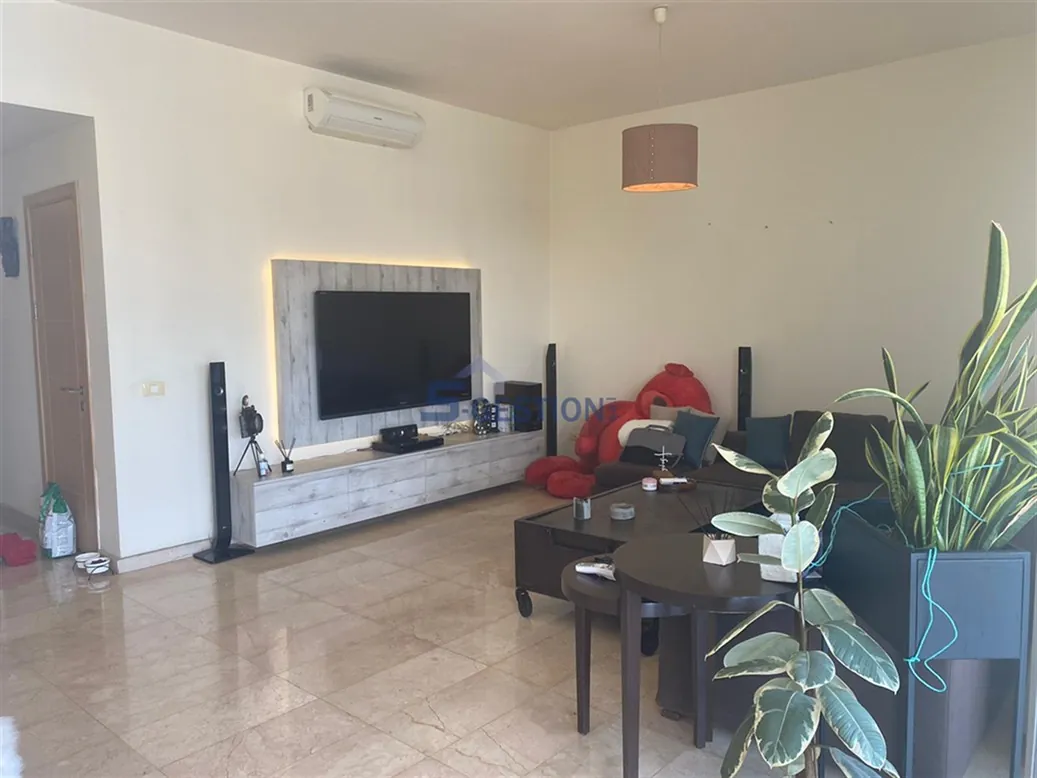 Apartment for Sale in Hamra