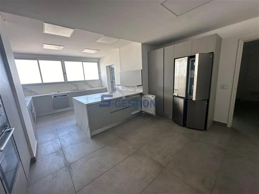 Apartment for Rent in Achrafieh — photo 2