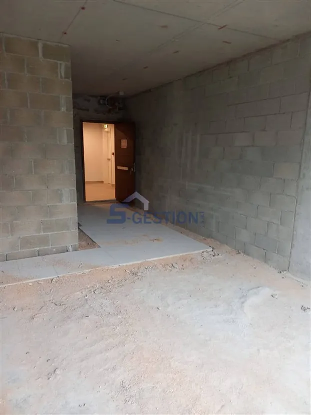 Office for Sale in Sin El-Fil